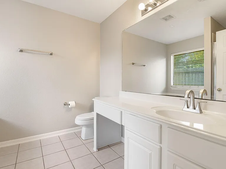 14615 Rochelle Ct — Photo 17