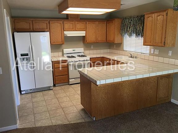 5th image of 831 S Laguna St