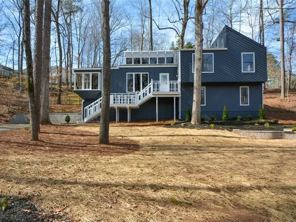493 Willow Springs Dr, Marietta, GA 30068
