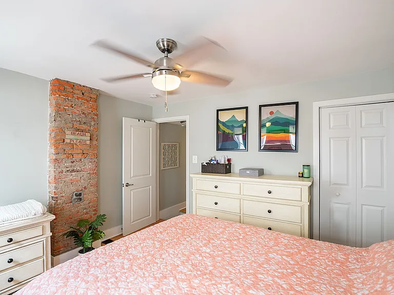 2531 E Gordon St — Photo 10