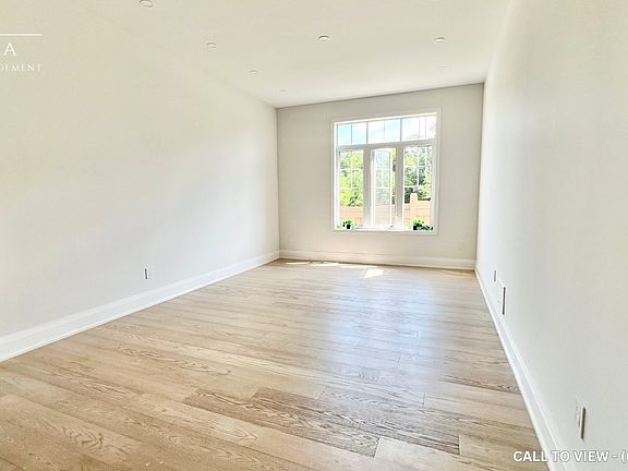 5th image of 32 Moreau Way