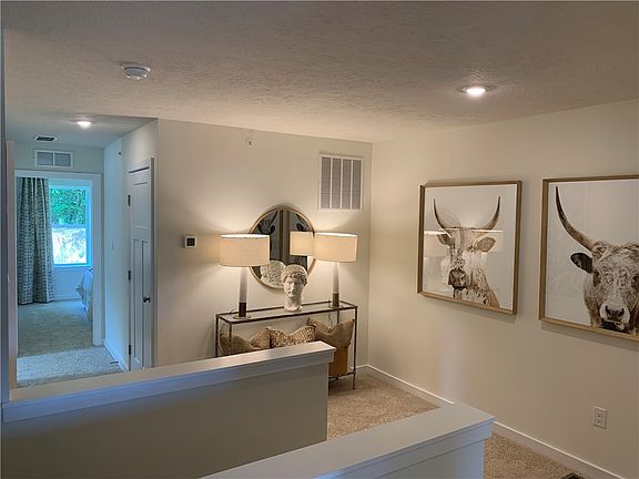 5th image of 157 Scotland Ln