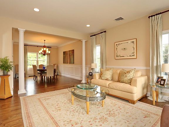 5th image of 608 Thurnau Dr