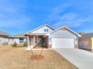 1108 Redwood Creek Dr, Yukon, OK 73099