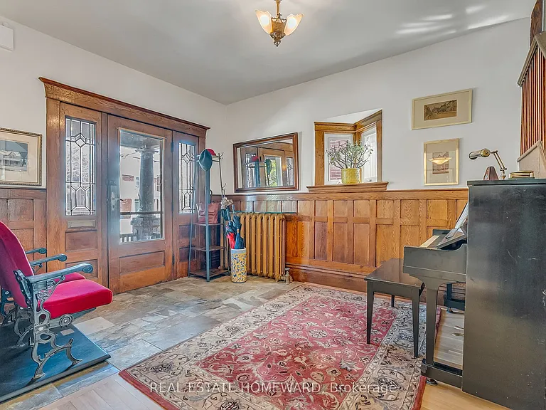 295 Wright Ave — Photo 4