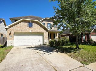2721 Hidden Landing Dr, Pearland, TX 77584