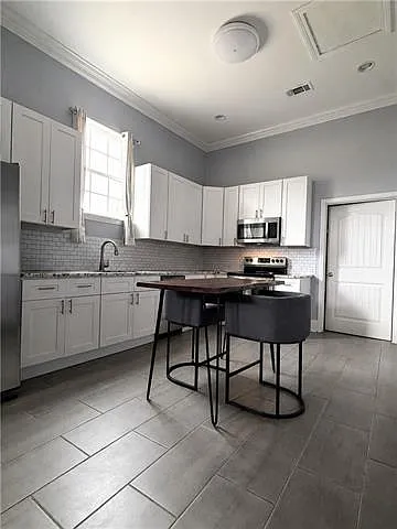 1 bed, 1.0 bath, 765 sqft, $1,200 — Photo 4