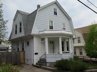 17 Manning St, Pawtucket, RI 02860