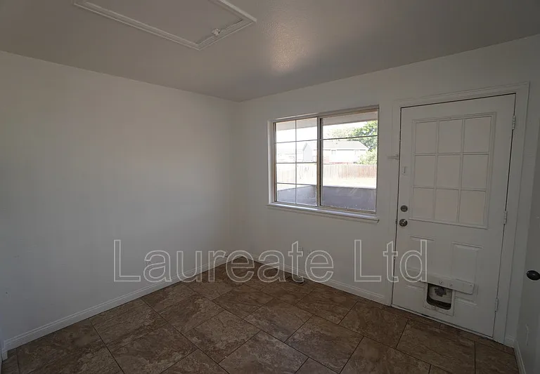 4776 Blackhawk Way — Photo 7