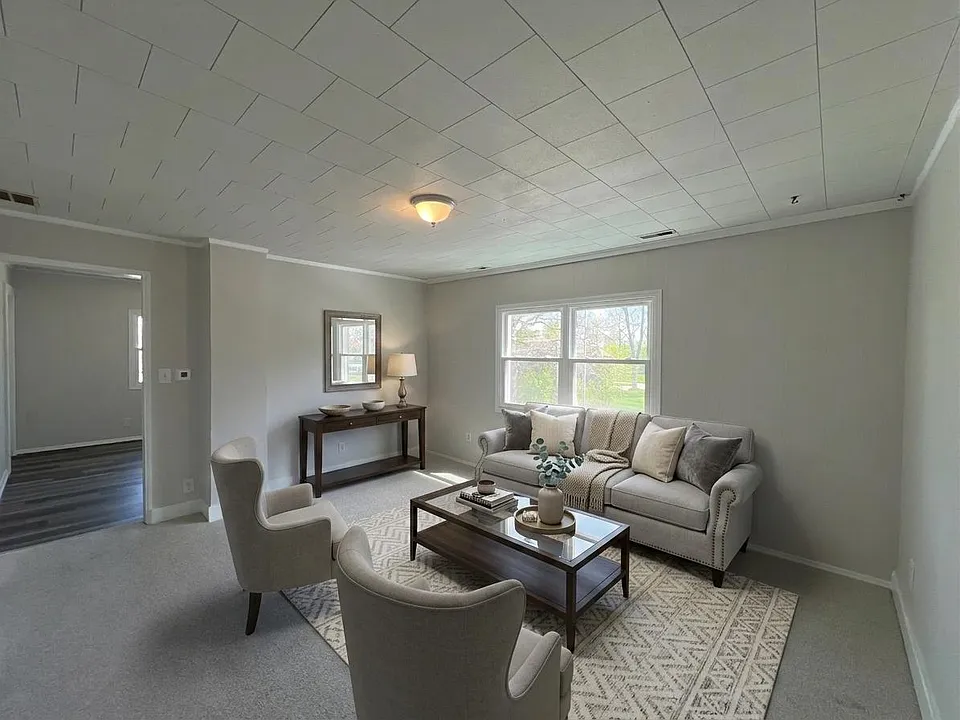 2107 Haegele Dr