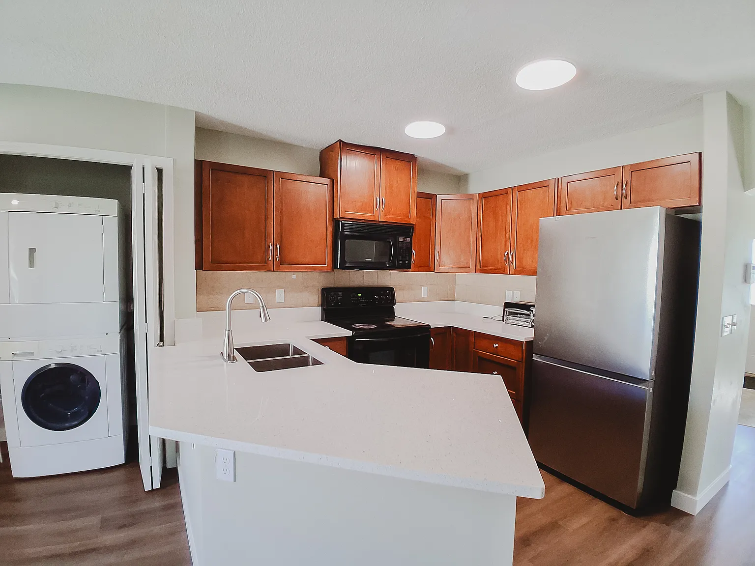 346 Saddlebrook Way NE, Calgary, AB - Upper — Photo 4