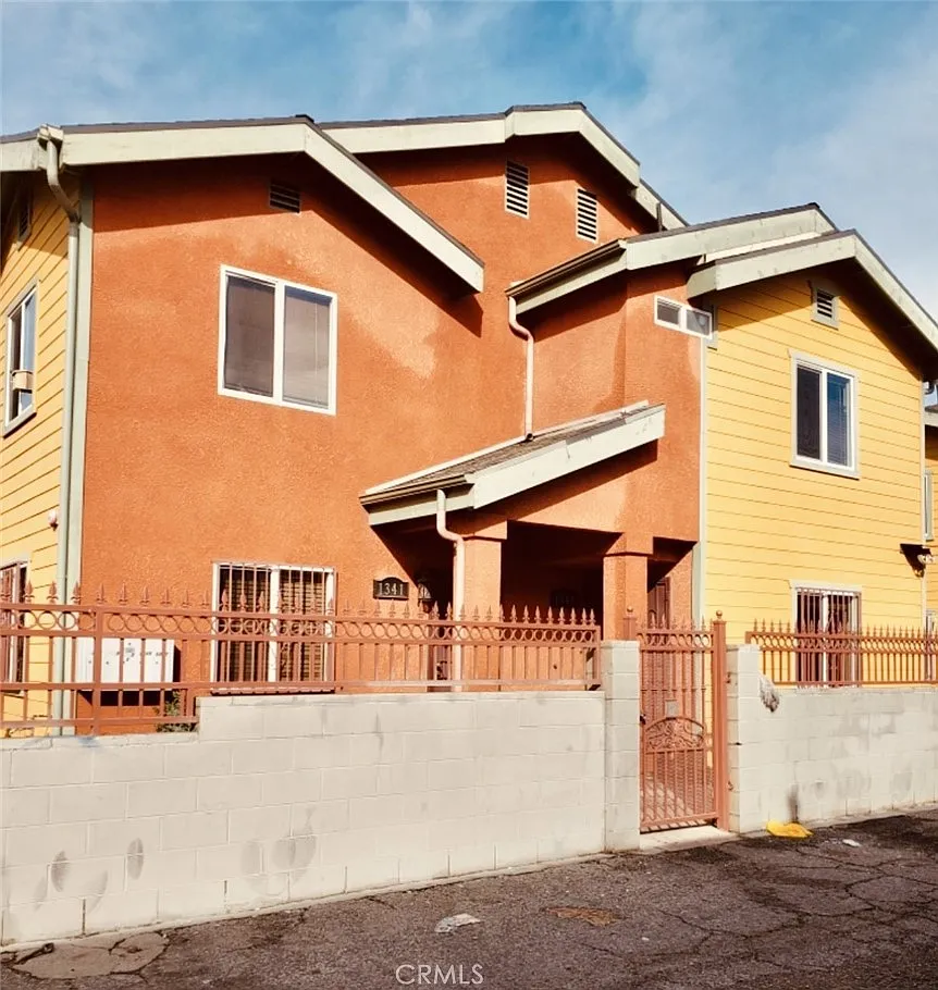 3 bed, 1350 sqft, $3,400 — Photo 4
