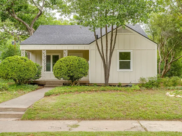 1412 Eagle Dr, Fort Worth, TX 76111