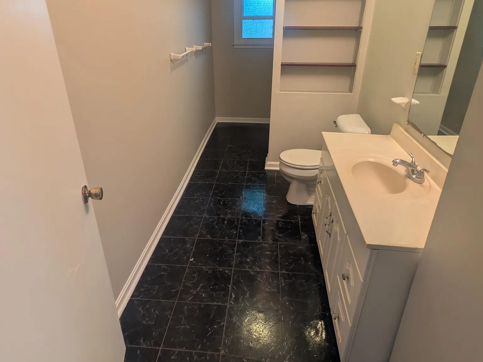 2 bed, 900 sqft, $1,350 — Photo 4