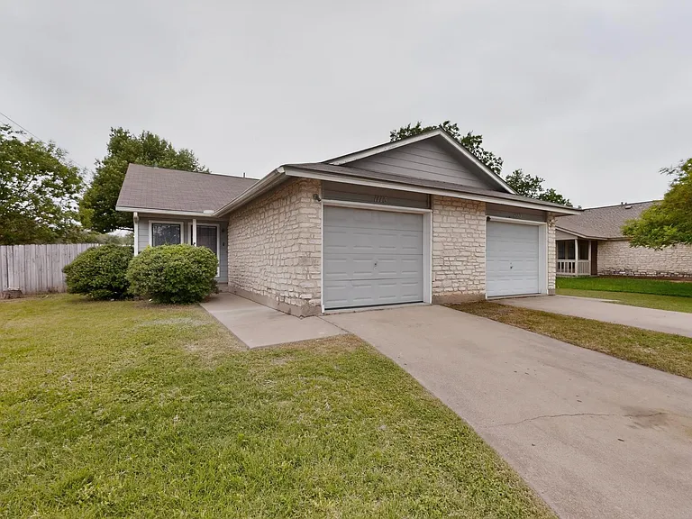 1115 Woodlief Trl — Photo 3