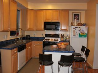 4608 Deerwatch Dr, Chantilly, VA 20151