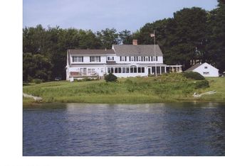 33 Ferry Ln, Saco, ME 04072