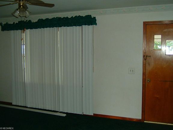 4th image of 820 Gary Ave