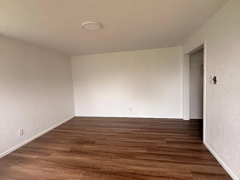 4707 Union St — Photo 11