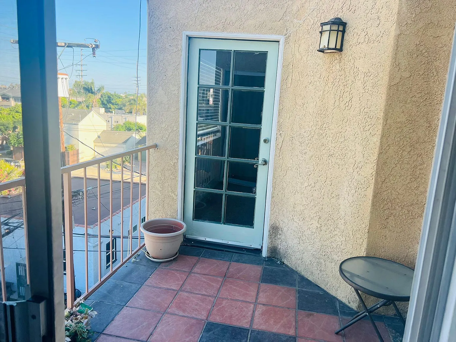 1100 Newport Ave — Photo 4