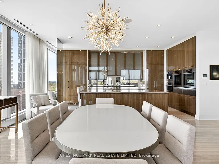 50 Yorkville Ave #4702 — Photo 8