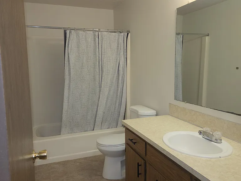 3422 Monarch Dr NE #3422 — Photo 4