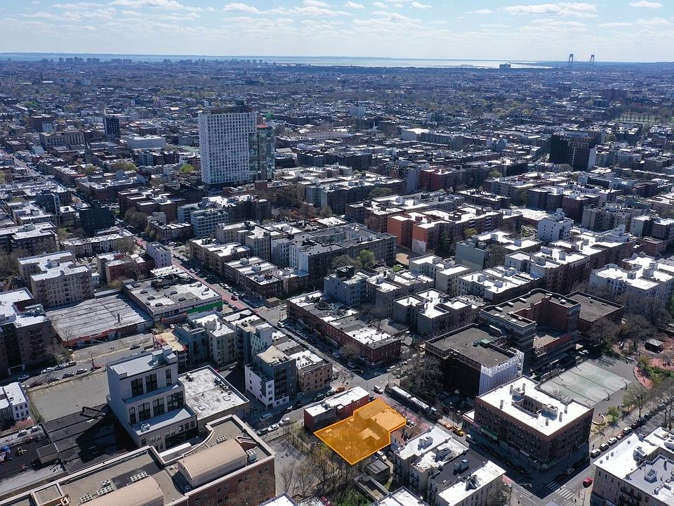 2nd image of 623 Rogers Ave #1