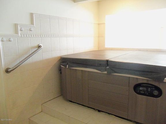 4th image of 115 Wa Wee Nork Dr APT 2C