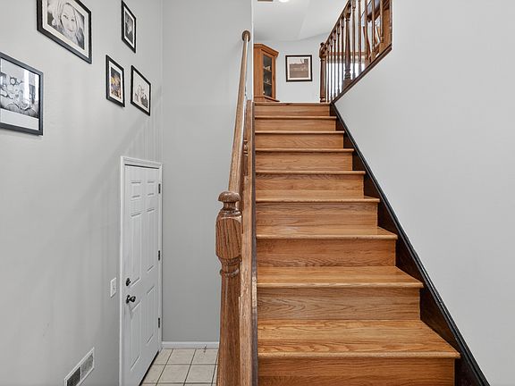 5th image of 943 Ridgefield Ln #4