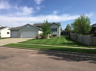 4616 S Samantha Dr, Sioux Falls, SD 57106