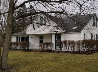 1934 Sherborn Dr, Holland, OH