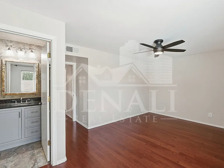 5654 W Mountain View Rd — Photo 17