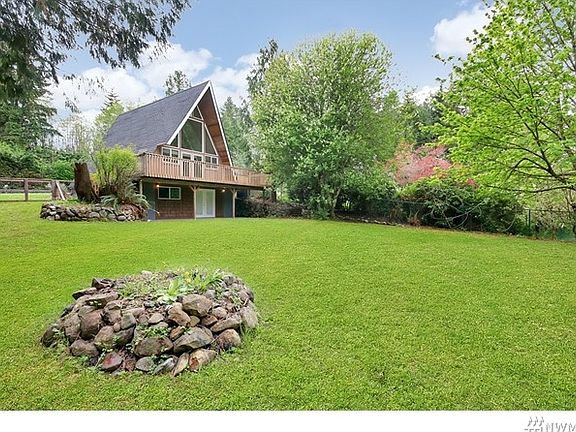 3rd image of 81 E Snowcap Dr