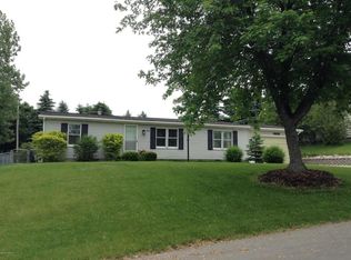 1265 Princeton Rd, Manistee, MI 49660