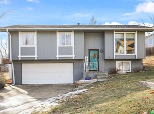 14835 Walnut Grove Cir, Omaha, NE 68137