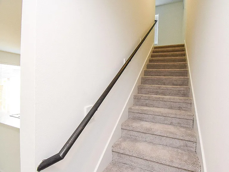 3045 Fantasy Terrace Dr — Photo 16