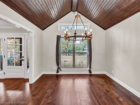3rd image of 2741 Rebecca Lynn Ln