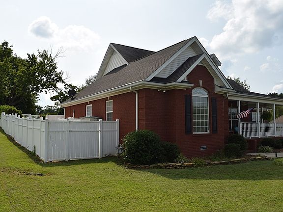 3rd image of 508 Ryan Cir