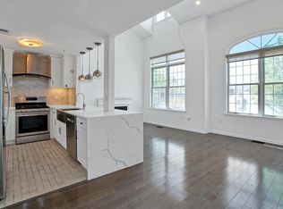 147 Lydia Dr, West New York, NJ 07093