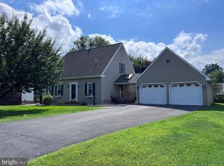 208 Delaware Ave, Oxford, PA 19363
