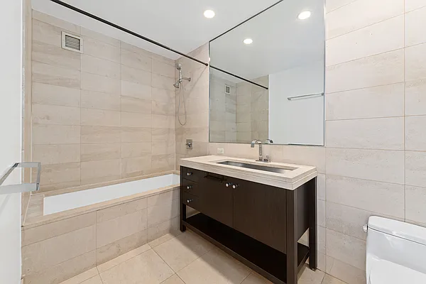 Rented by Oxford Property Group | media 90