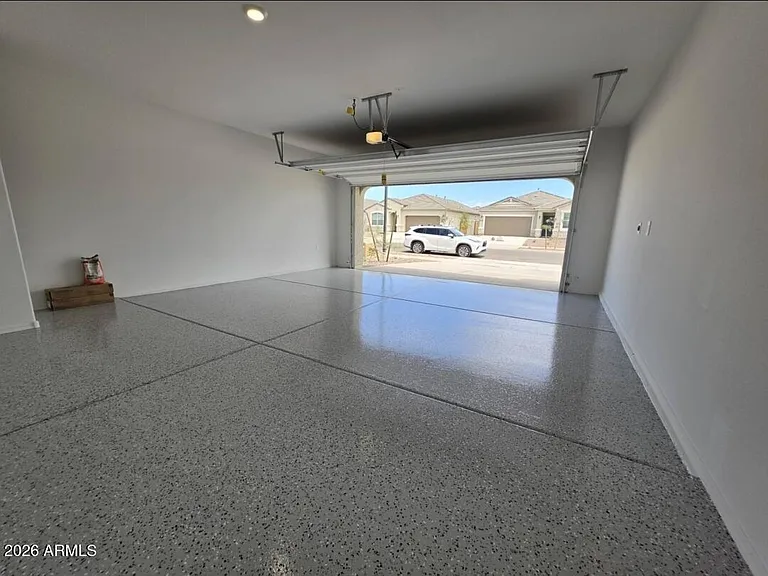 18399 W Buckskin Trl — Photo 6
