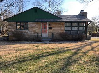 900 E Maxwell Ln, Bloomington, IN