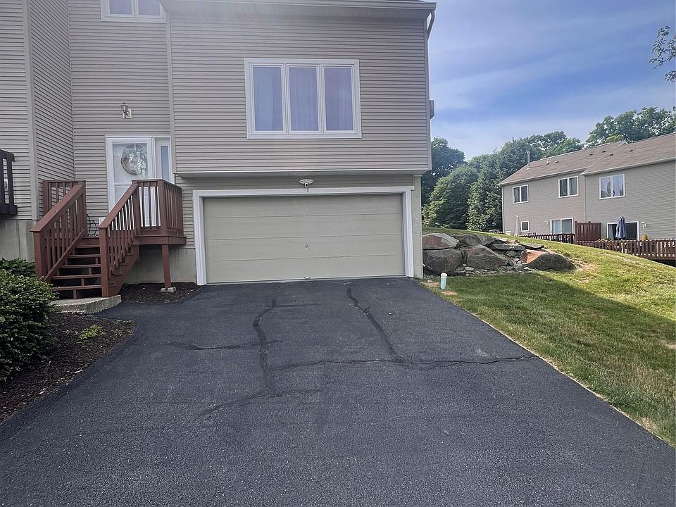 1st image of 10 Rockridge Drive