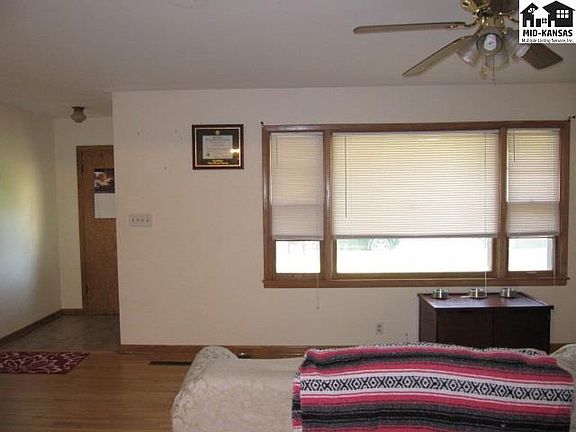 4th image of 409 W 26th Ave