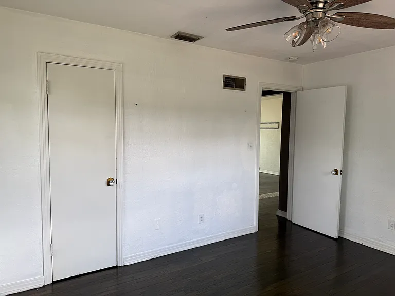 859 Canovia Ave — Photo 23