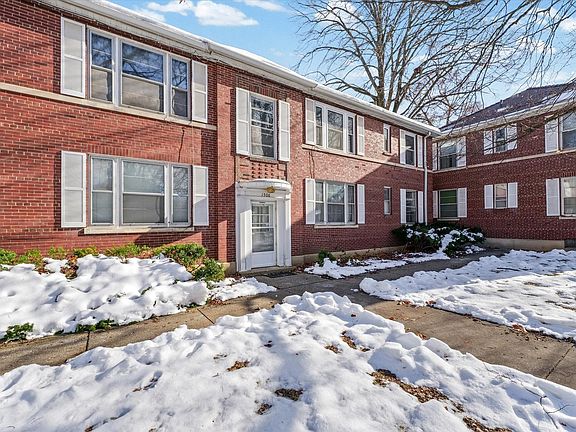 2nd image of 1506 S Race St APT 1