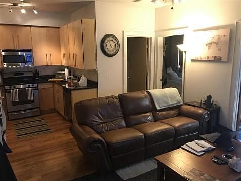 2nd image of 314 Monroe St APT 2B