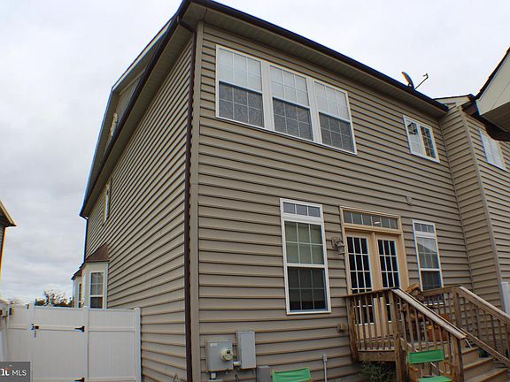 3rd image of 212 Village Center Blvd