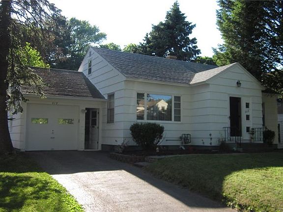 2nd image of 212 Melbourne Ave